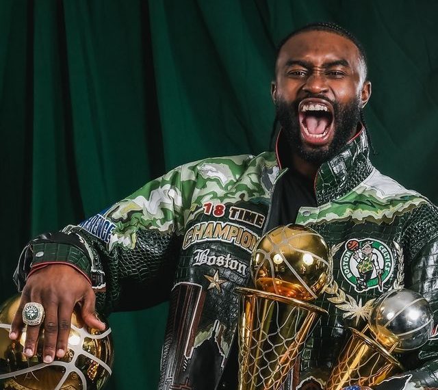 Bintang Celtics Jaylen Brown Cedera Hamstring Jelang Musim Baru NBA