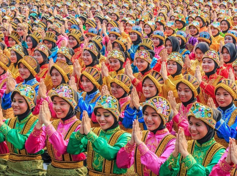 Keunikan Tarian Saman dan Ratoh Jaroe dari Aceh yang Mendunia