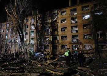 Rusia Serang Apartemen dan Infrastruktur Energi di Kyiv, Picu Kebakaran Besar