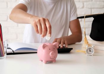 Masih Banyak Warga Pilih Simpan Uang di Rumah daripada di Bank, Begini Penjelasannya