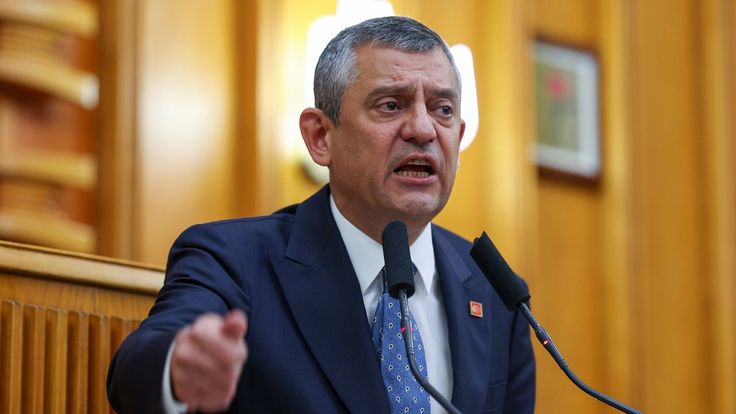 Pengadilan Turki Tolak Gugatan untuk Menyingkirkan Pemimpin Oposisi Ozgur Ozel