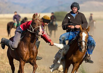 Buzkashi, Olahraga Ekstrem Afghanistan yang Pakai Bangkai Kambing