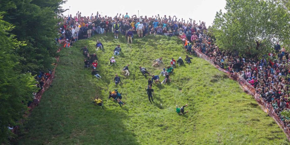 Asal Usul Cheese Rolling yang Masih Digelar di Inggris