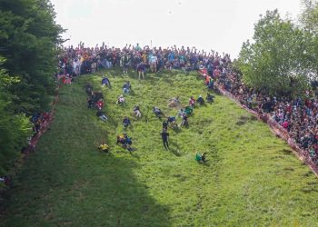Asal Usul Cheese Rolling yang Masih Digelar di Inggris