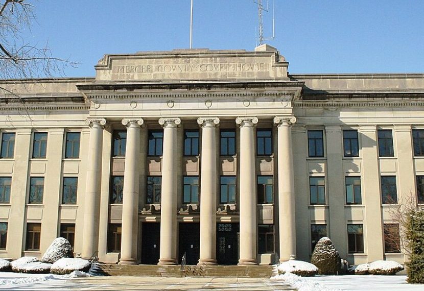 Hakim Federal Chicago Perintahkan Toilet Bersih dan Akses Pengacara Bagi Tahanan Imigrasi