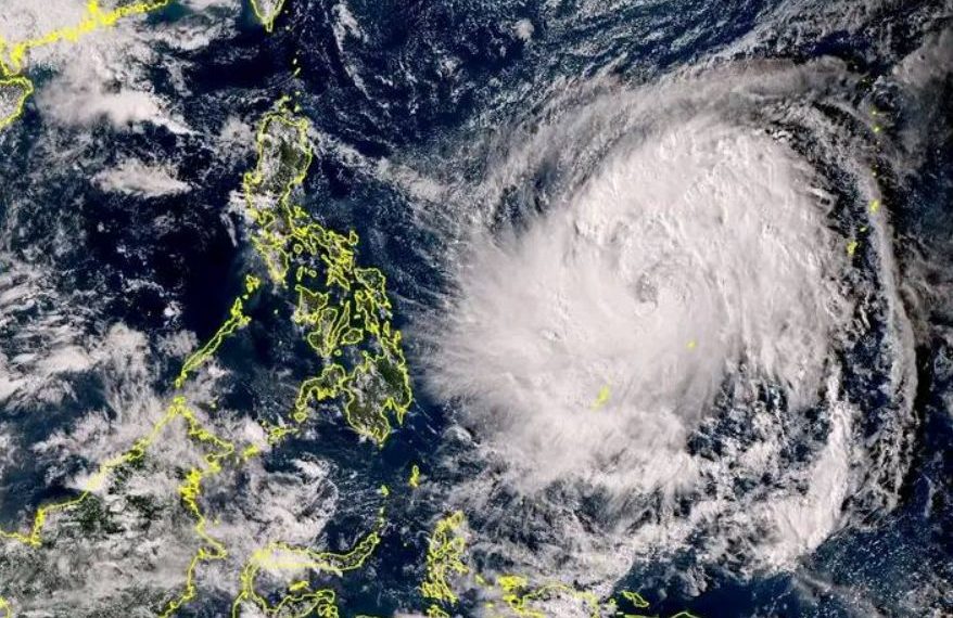 Filipina Peringatkan Gelombang Badai Mematikan Saat Topan Fung Wong Mendekati Kekuatan Super