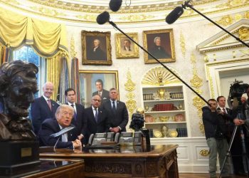 Prospek Kekalahan Memalukan Membuat Trump Membalikkan Sikap Terkait Berkas Epstein