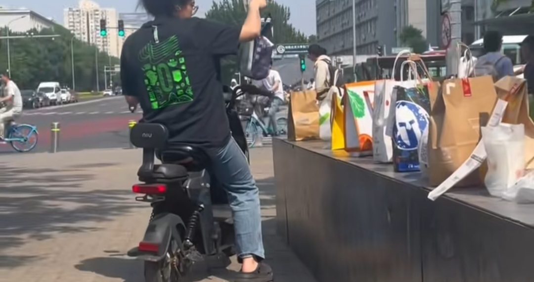 Kampus di China, Delivery Food Cuma Dianter Sampai Gerbang!