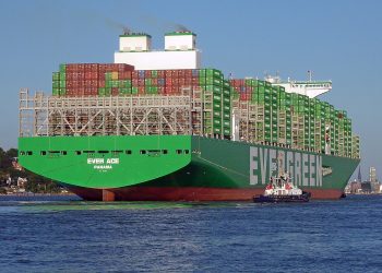 Ternyata Ini Isi Kontainer Evergreen yang Diangkut Kapal Raksasa