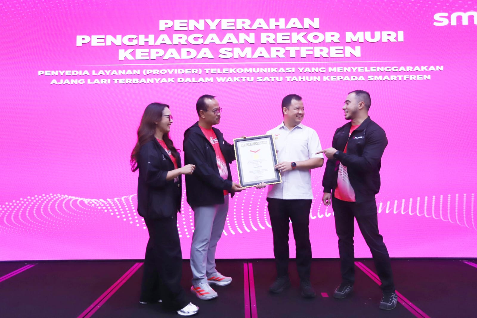 Smartfren Fun Run 2025 Raih Rekor Muri