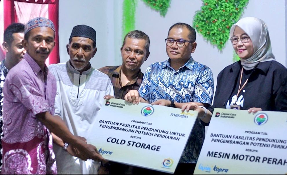 Bank Mandiri Dukung Nelayan Desa Bukamog Sulawesi Tengah Lewat Bantuan Alat Tangkap dan Fasilitas Penyimpanan