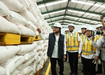 Menko Pangan Apresiasi Efisiensi Pupuk Indonesia, Dorong Revitalisasi Pabrik untuk Dukung Swasembada Pangan