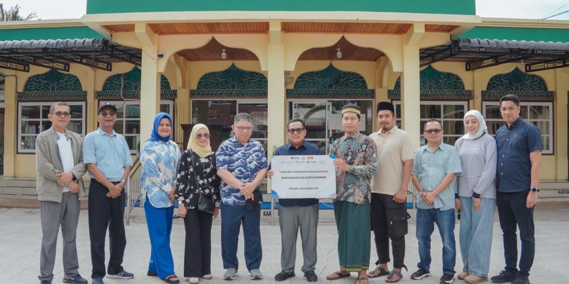 Jamkrindo, IFG, dan Kejaksaan Bersinergi Salurkan Bantuan Renovasi Masjid dan Surau di Kota Pariaman