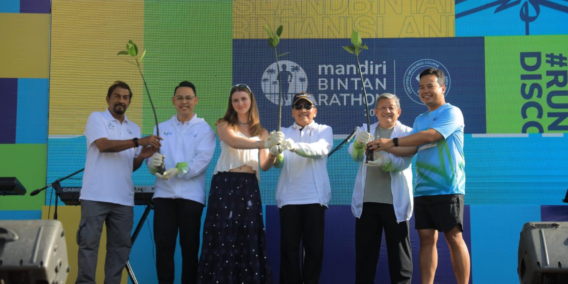 Bank Mandiri Perkuat Aksi Lingkungan di Bintan Marathon 2025 Lewat Livin’ Planet dan Program Mandiri Looping for Life