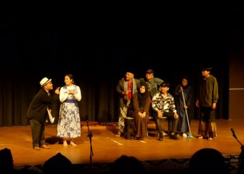 Teater Mancasari Kolaborasi Negara Asean Sukses Pentaskan Lakon Dokter Gadungan di Kampus UI