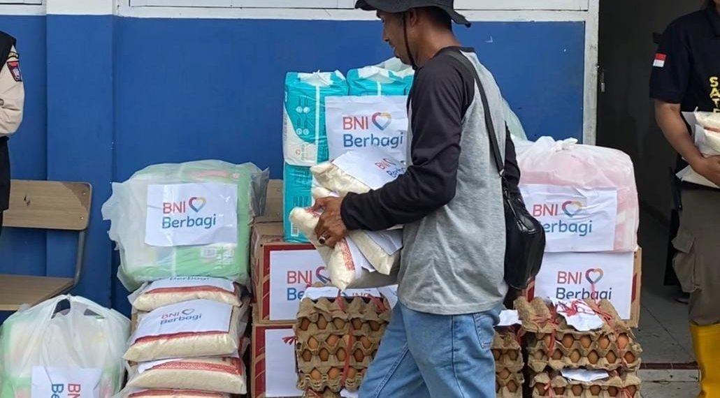 BNI Salurkan Bantuan Darurat untuk Korban Banjir Bandang di Padang dan Sibolga