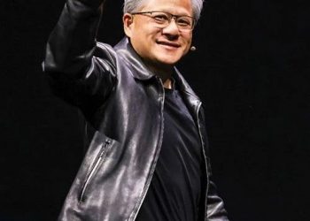Bos Nvidia Huang Melihat Permintaan Kuat untuk Chip Blackwell