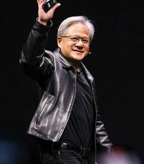 Bos Nvidia Huang Melihat Permintaan Kuat untuk Chip Blackwell