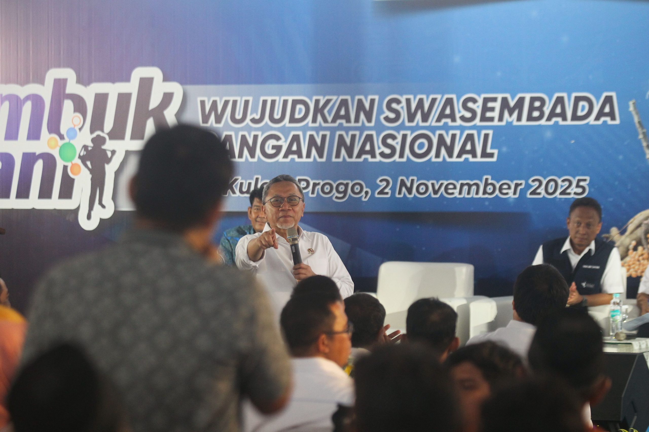 Menko Pangan Pastikan Pupuk Indonesia di DIY Terapkan HET Baru, Harga Turun 20 Persen