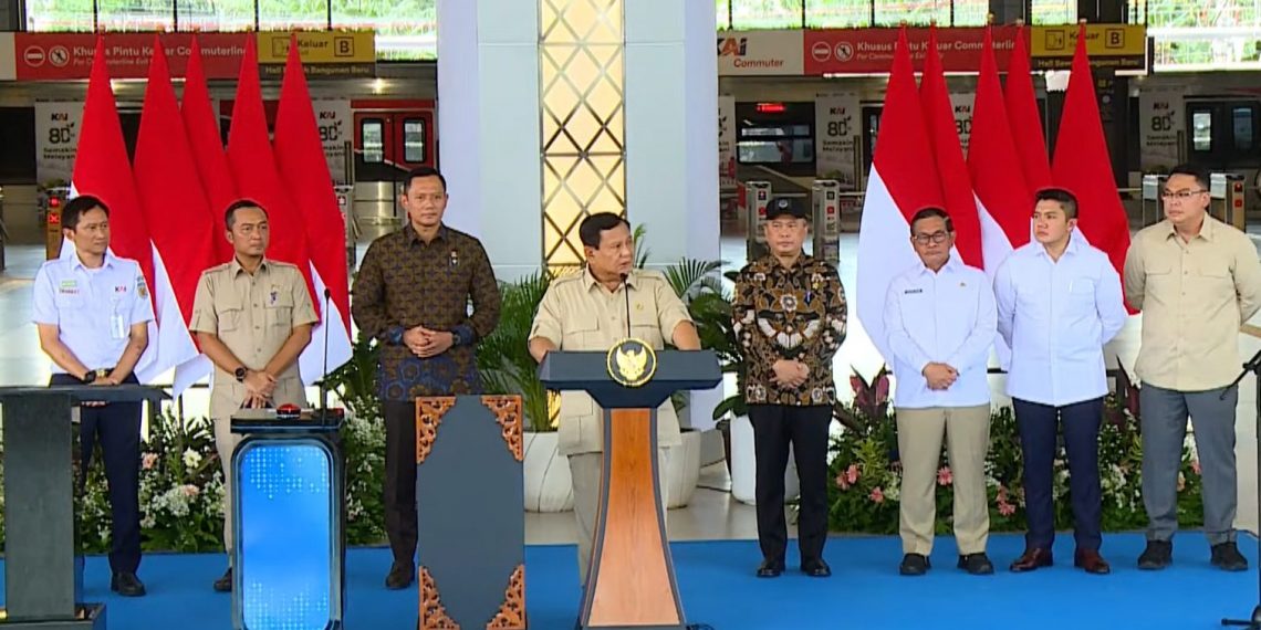 Prabowo Janji Tanggung Jawab Soal Whoosh