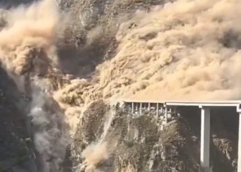 Jembatan Baru di China Ambruk Akibat Tanah Longsor di Sichuan