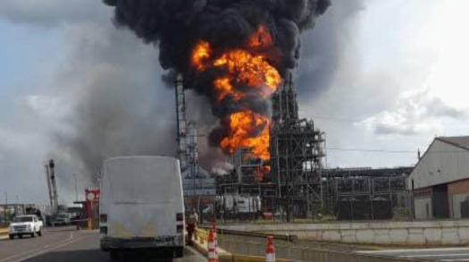 Fasilitas Pemurnian Petrocedeno di Venezuela Alami Kebakaran Serius