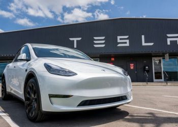 Penjualan Mobil Listrik Tesla Buatan China Turun 9,9 Persen Pada Oktober