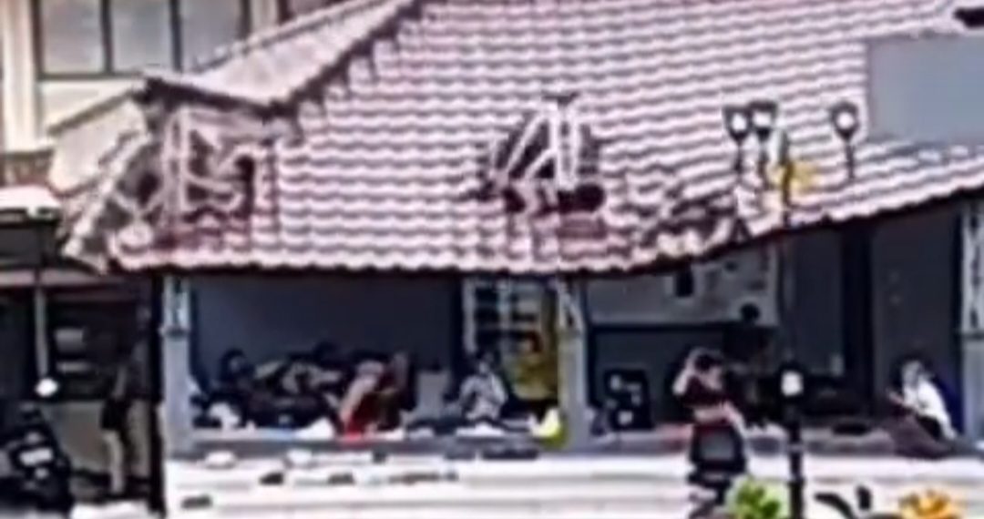 Gazebo Kampus Unsil Ambruk Saat Latihan Teater, 17 Mahasiswa Alami Luka-Luka