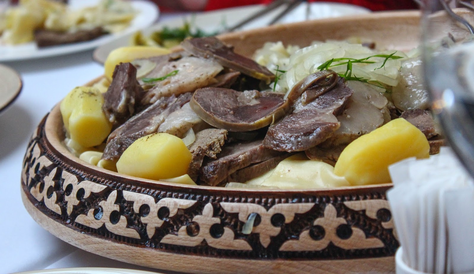 Beshbarmak, Sajian Tradisi yang Jadi Simbol Kehormatan di Kazakhstan