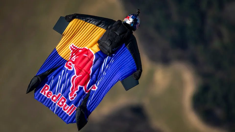 Alasan Red Bull Hobi Atraksi Ekstrem Sampai Jadi Ikon Dunia