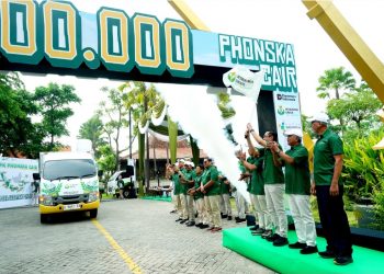 Dorong Produktivitas Tambak, Petrokimia Gresik Gelar Fishtival Gogoh Iwak di Gresik