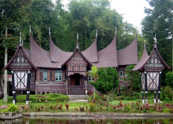 Mengenal Rumah Gadang, Simbol Kebudayaan Minangkabau dari Tanah Sumatera