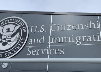 AS Akan Tinjau Ulang Semua Green Card yang Diberikan ke Warga