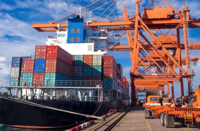 China Catat Surplus Perdagangan $1 Triliun Dalam 11 Bulan Meski Ekspor ke AS Merosot Tajam