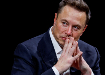 Trump Beri Kemenangan Elon Musk di Konflik Lamanya dengan Penasihat Proksi