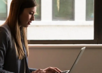 Dampak AI Dalam Rekrutmen, Perusahaan dan Pencari Kerja Sama-sama Menderita