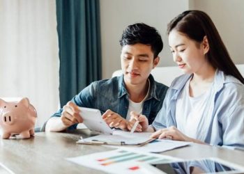 Bertengkar Soal Uang Dengan Pasangan? Para Ahli Ini Punya Beberapa Saran