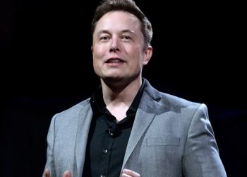Elon Musk Jadi Orang Pertama dengan Kekayaan 700 Miliar Dolar