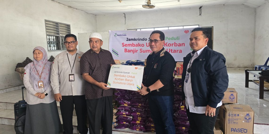 Jamkrindo Salurkan Bantuan Tanggap Darurat Banjir di Wilayah Sumatera