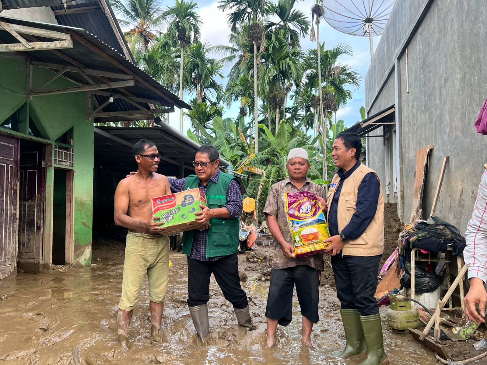 BSN Salurkan Bantuan Rp 1.350.000.000 Bantu Warga Aceh