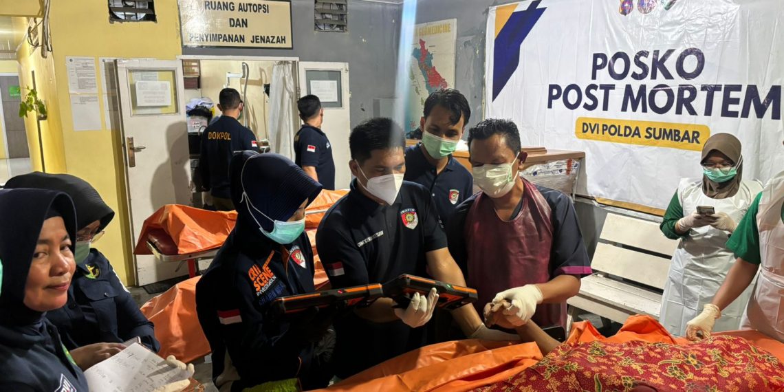 Tim DVI Polda Sumbar Identifikasi 174 Korban dari 200 Jenazah, 212 Warga Masih Dicari