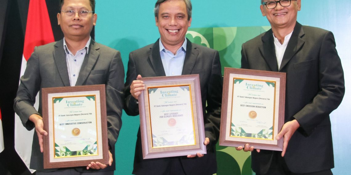 Dirut BTN Raih Penghargaan Inspirational Figure in Environmental and Social Sustainability