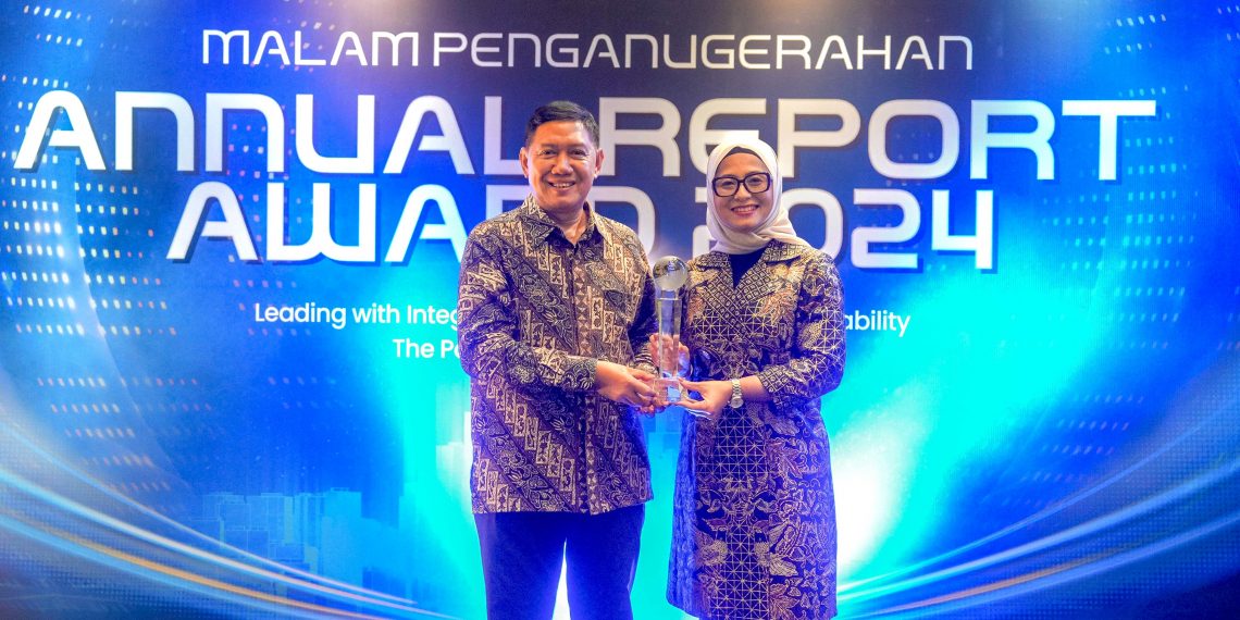 Bank Mandiri Pertahankan Rekor Empat Tahun Beruntun, Sabet Juara 1 ARA 2024 untuk Kategori BUMN Go Publik Keuangan