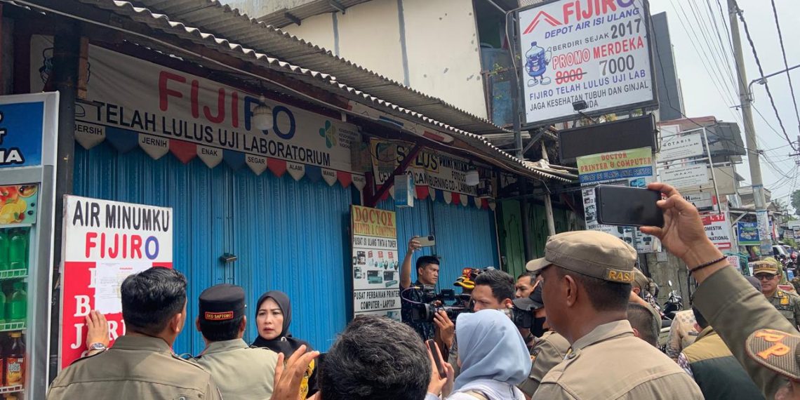 DKI Jakarta Tindak Tegas Depot Air Minum Isi Ulang yang Langgar Standar Kesehatan