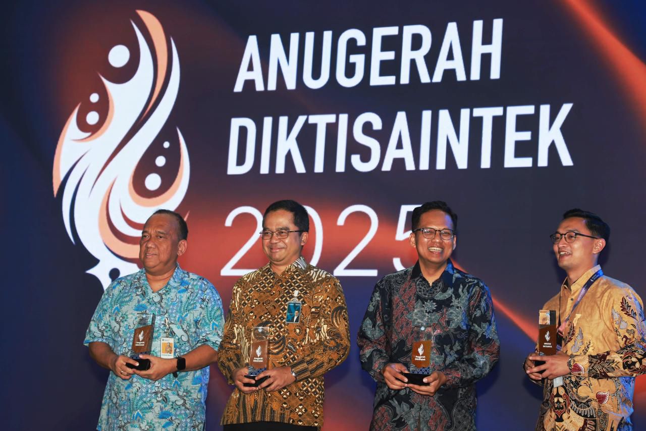 BNI Raih Penghargaan Mitra Utama Transformasi Keuangan Kampus Digital 2025