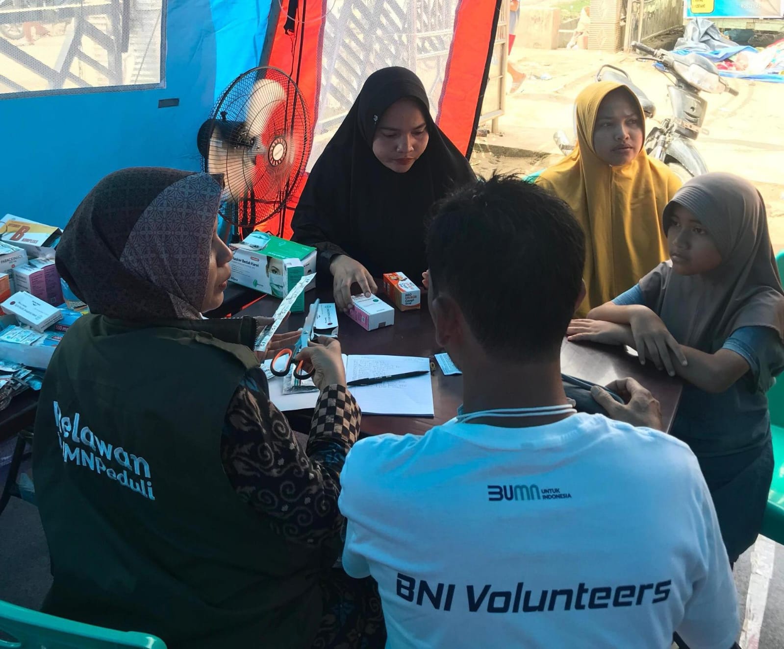 BNI Dirikan Posko Kesehatan untuk Bantu Warga Terdampak Banjir Bandang di Aceh