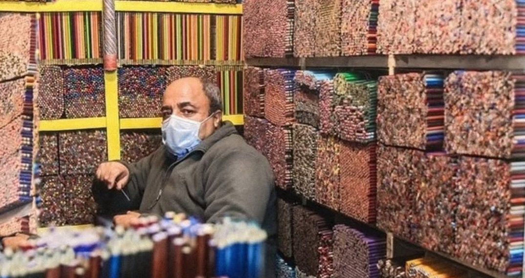 Medad Raffy, Toko Pensil Warna Legendaris di Teheran dengan Ribuan Nuansa