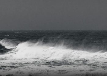 BMKG Keluarkan Peringatan Dini Squall Line, Malam Tahun Baru Jabodetabek Berpotensi Cuaca Ekstrem