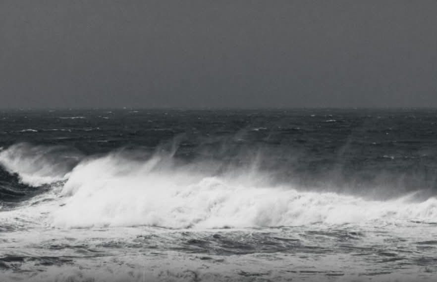 BMKG Keluarkan Peringatan Dini Squall Line, Malam Tahun Baru Jabodetabek Berpotensi Cuaca Ekstrem