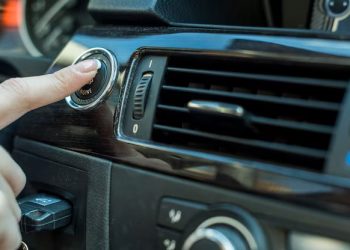 Tidur di Mobil Kondisi AC Hidup? Waspada Bahaya Karbon Monoksida